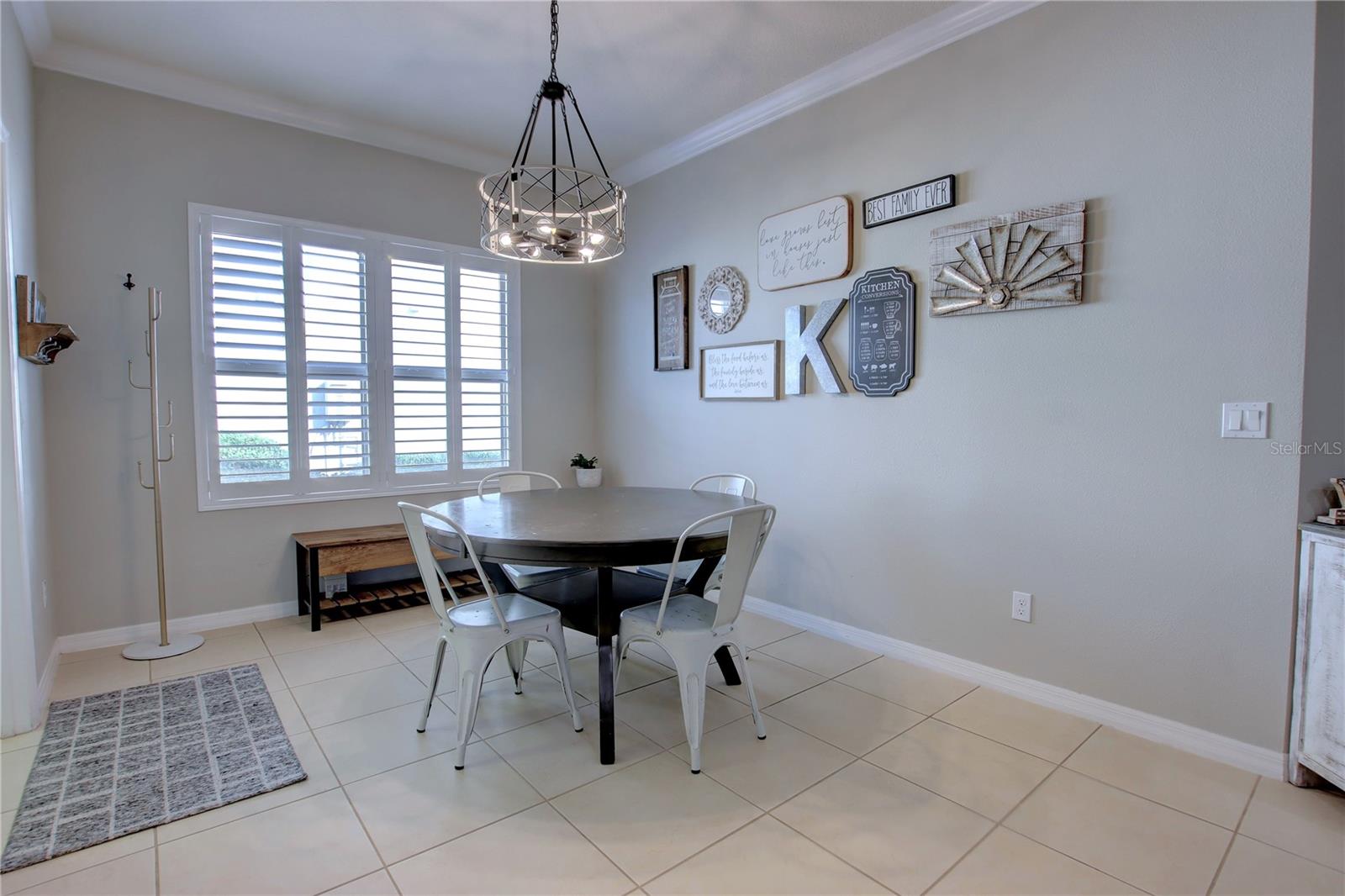 Image 15 of 42 For 927 Sherbourne Circle