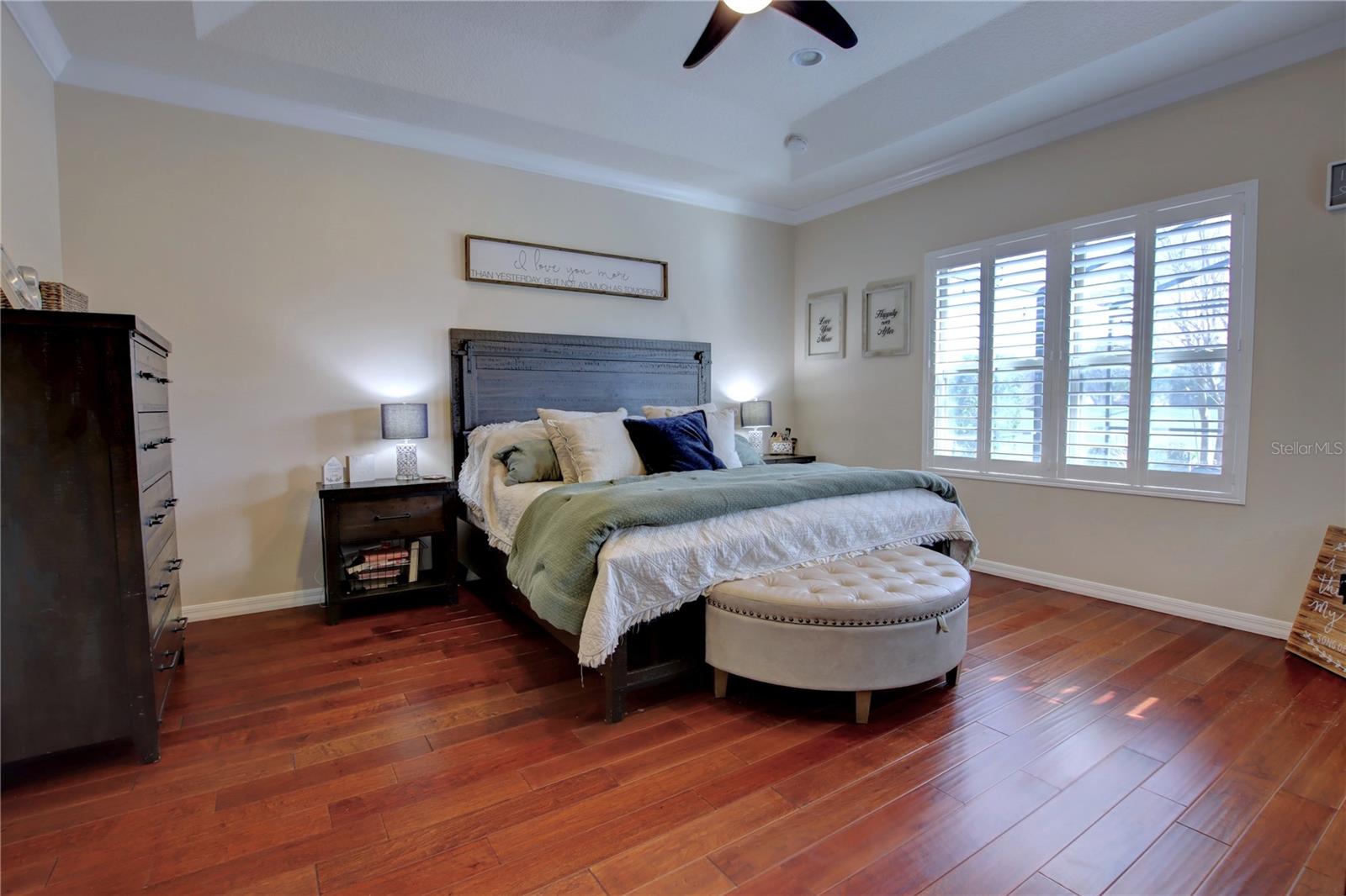 Image 25 of 42 For 927 Sherbourne Circle