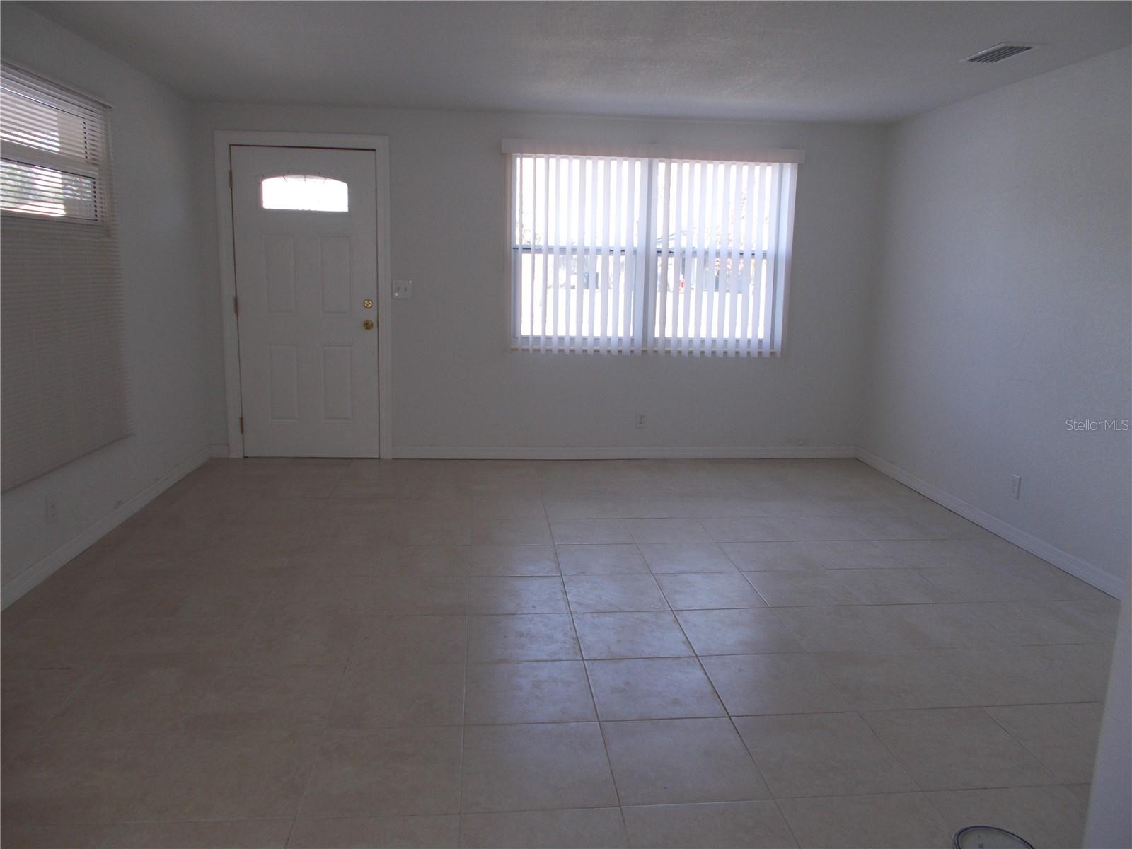 Image 4 of 20 For 6812 82nd Avenue N