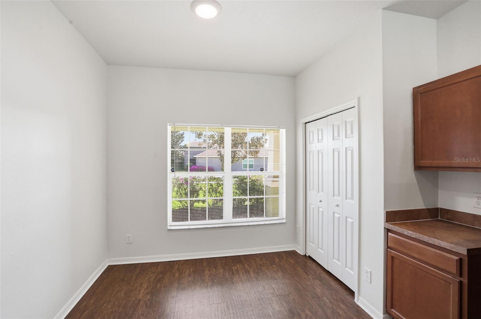 Image 10 of 31 For 1216 Maplebrook Drive