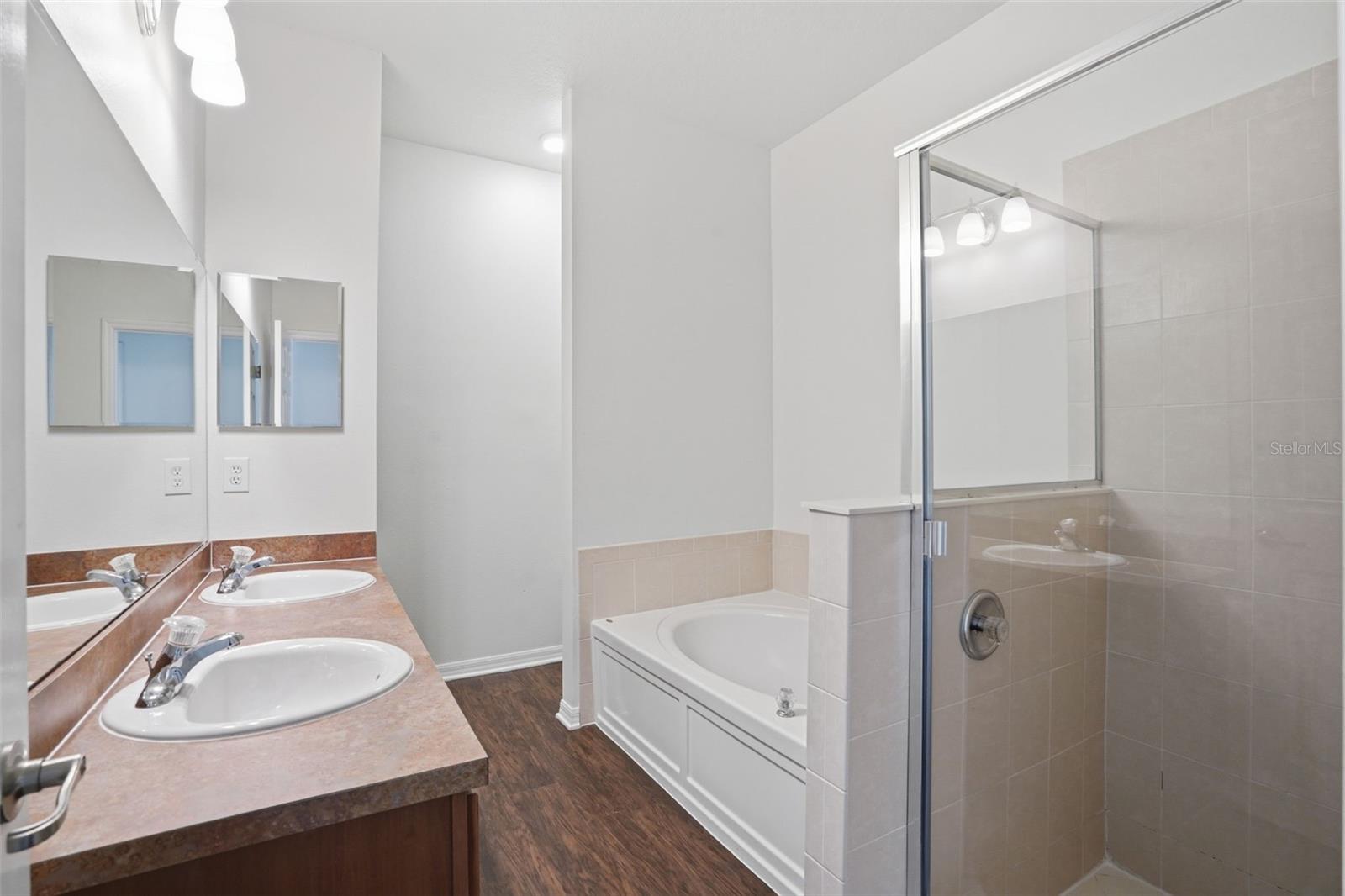 Image 25 of 31 For 1216 Maplebrook Drive