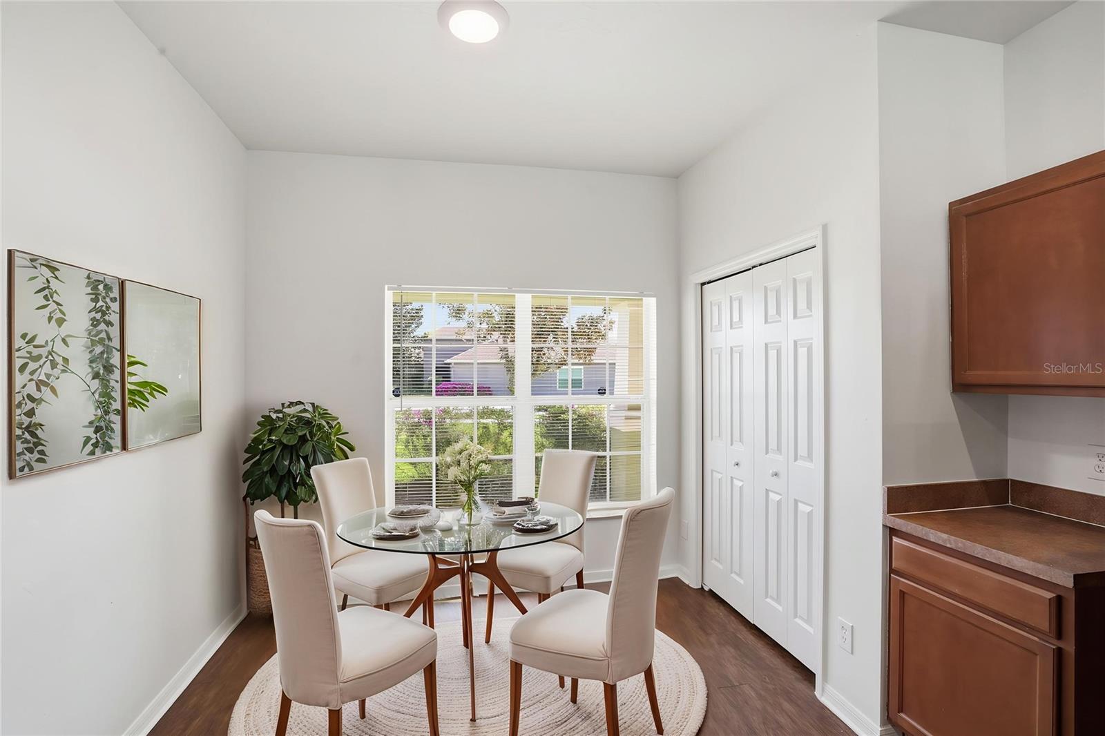 Image 5 of 31 For 1216 Maplebrook Drive