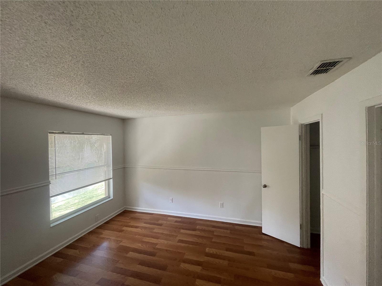 Image 6 of 15 For 5444 Michigan Street 5444-6