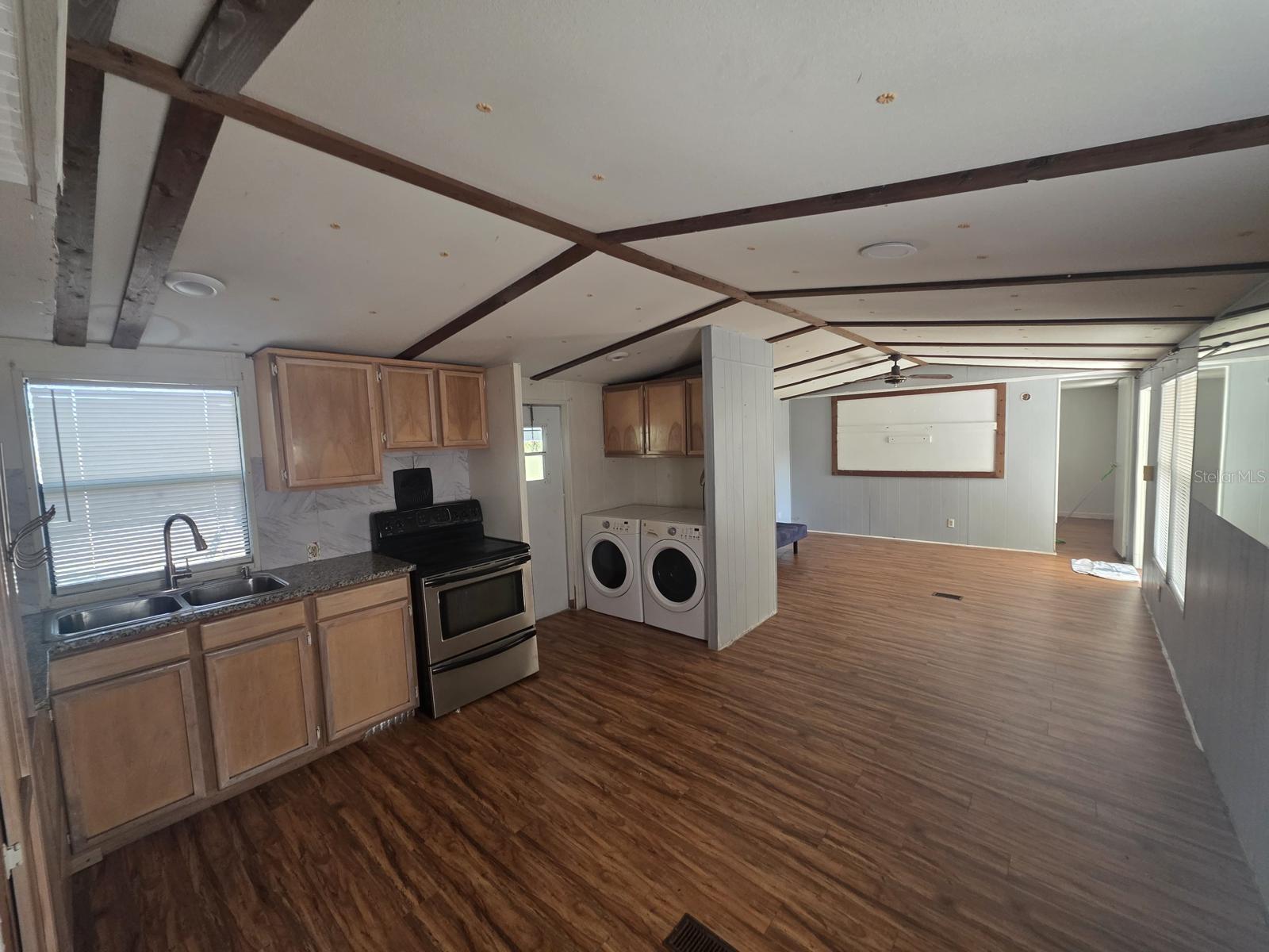 Image 2 of 11 For 2211 Ronald Reagan Parkway