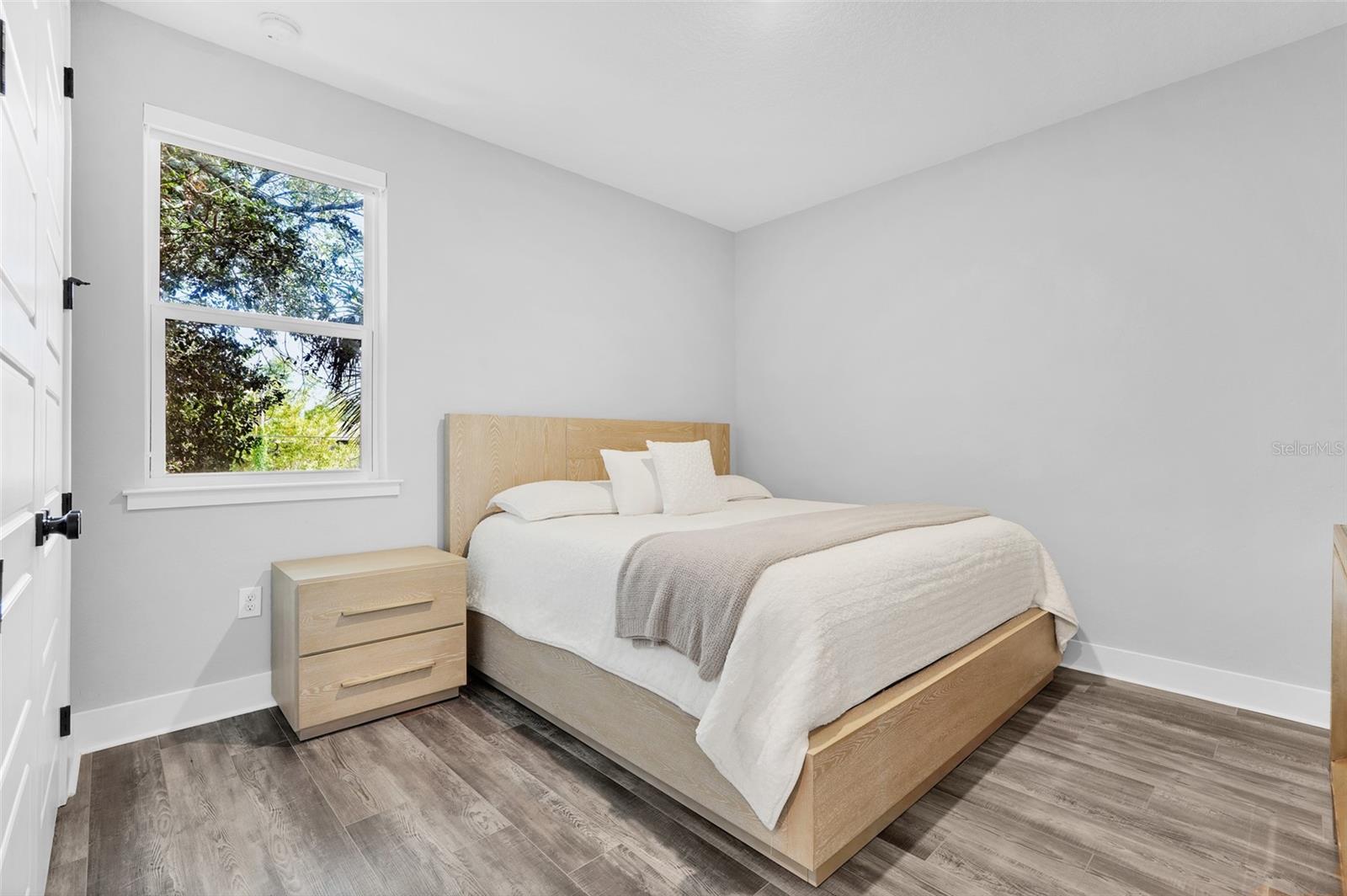 Image 29 of 44 For 1805 Fern Creek Avenue