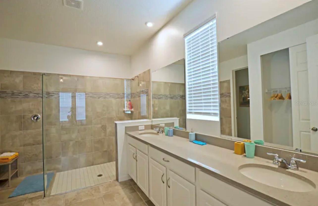 Image 36 of 77 For 8947 Amelia Downs Trail