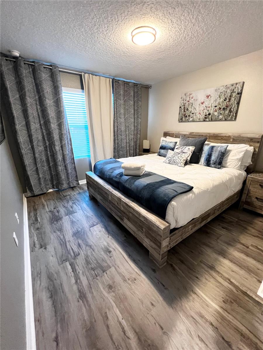 Image 43 of 77 For 8947 Amelia Downs Trail