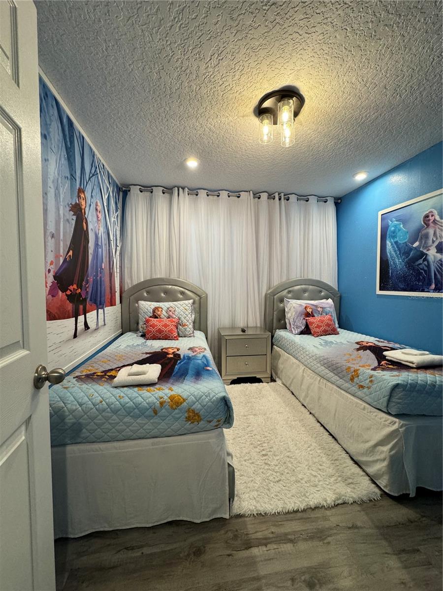 Image 51 of 77 For 8947 Amelia Downs Trail