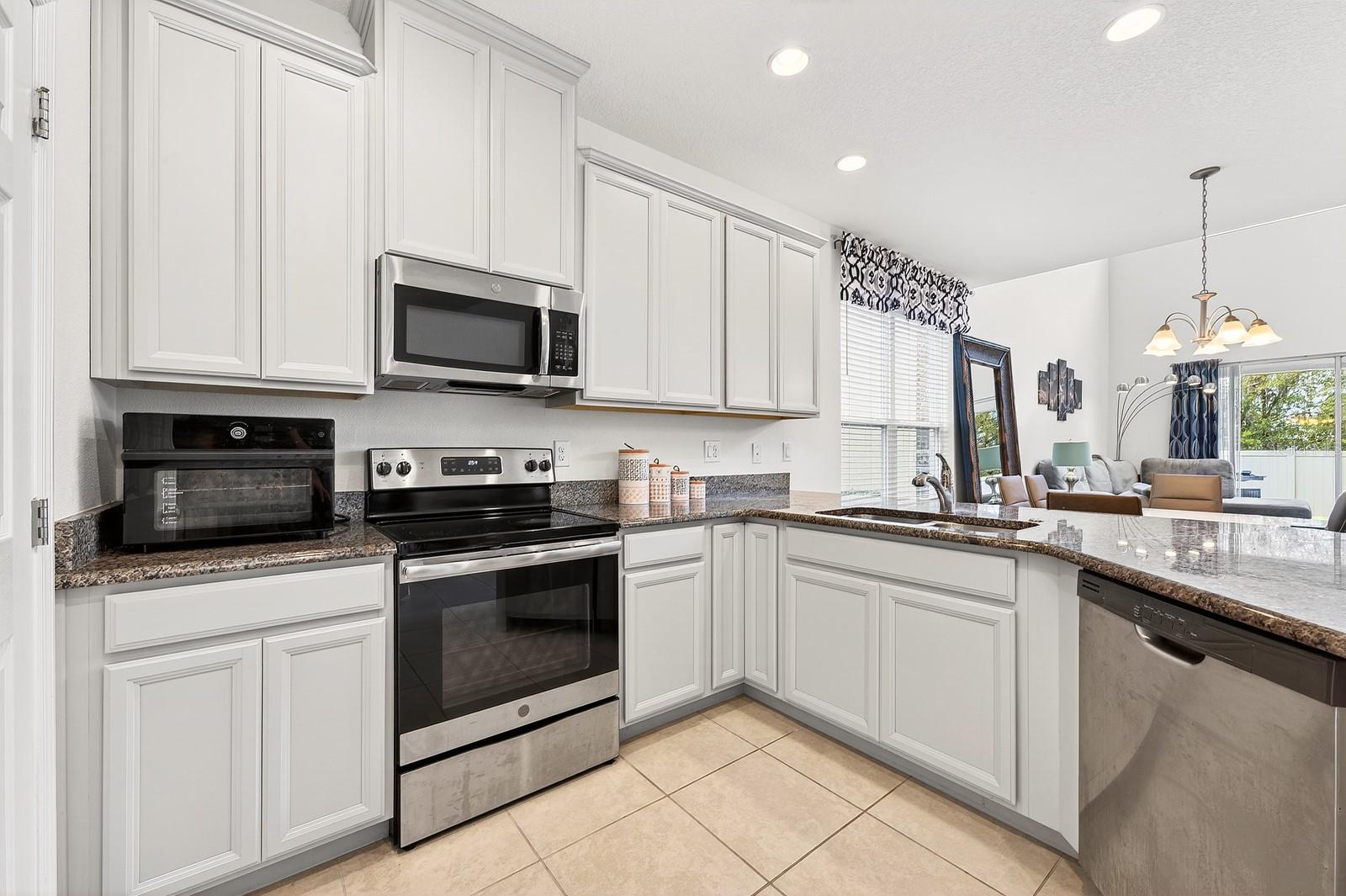 Image 9 of 27 For 544 Red Rose Lane