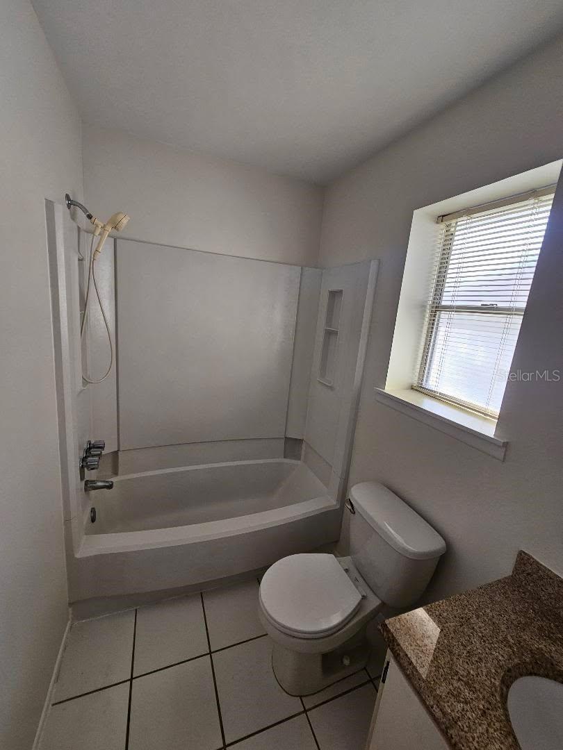 Image 7 of 12 For 3154 Cloverplace Drive 139