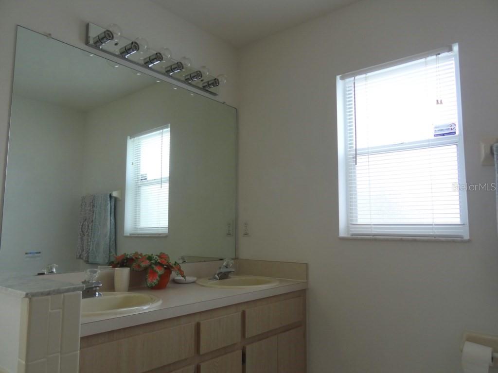 Image 17 of 22 For 146 Greenwich Street