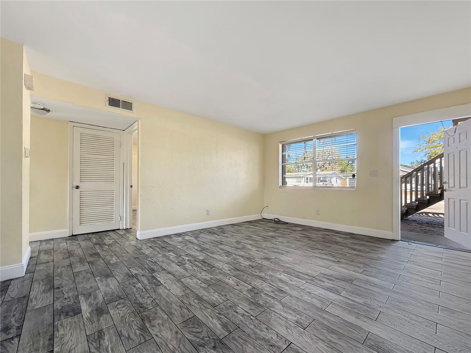 Image 2 of 14 For 820 State Avenue 2