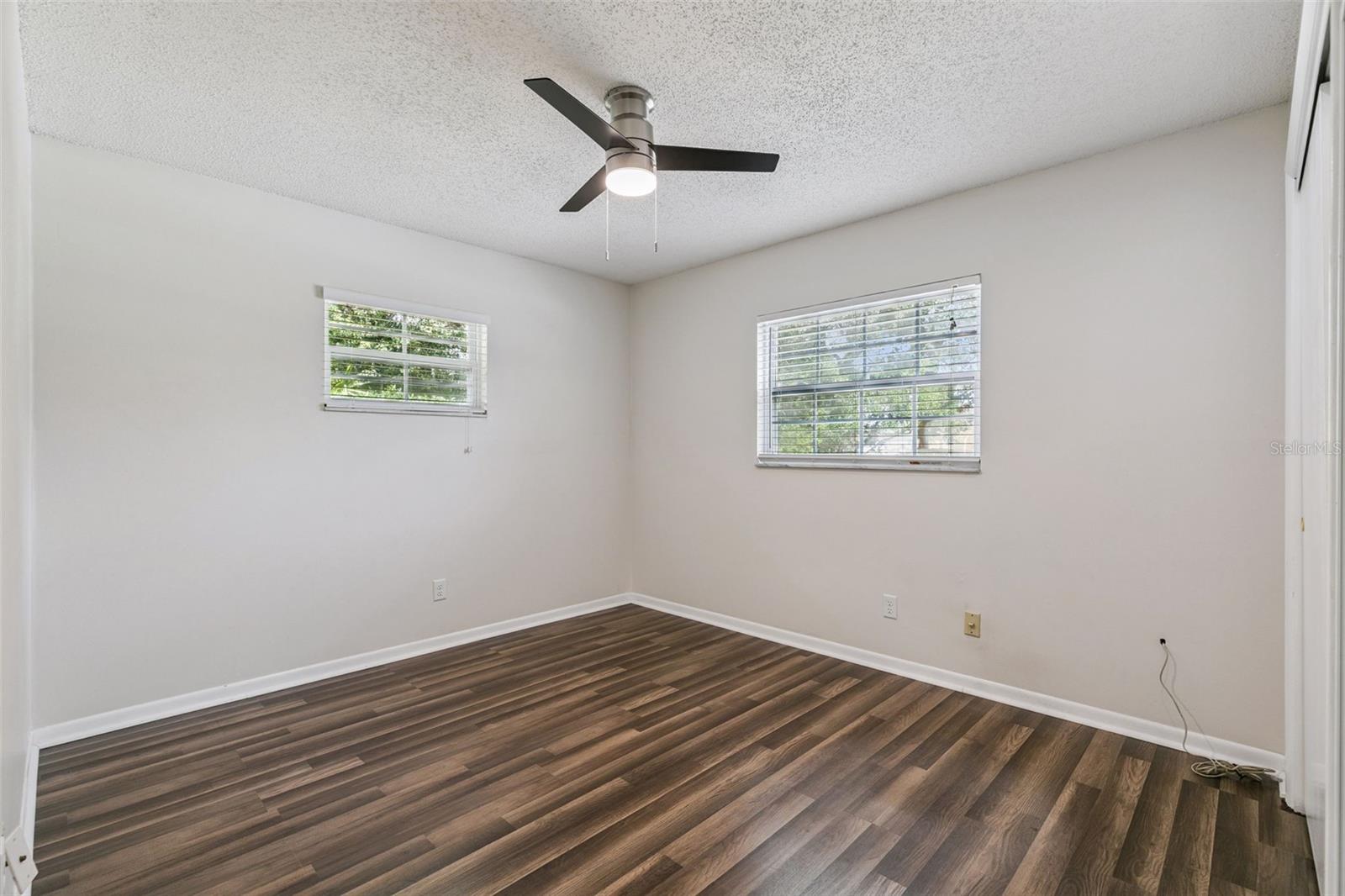 Image 23 of 50 For 113 Rose Briar Drive