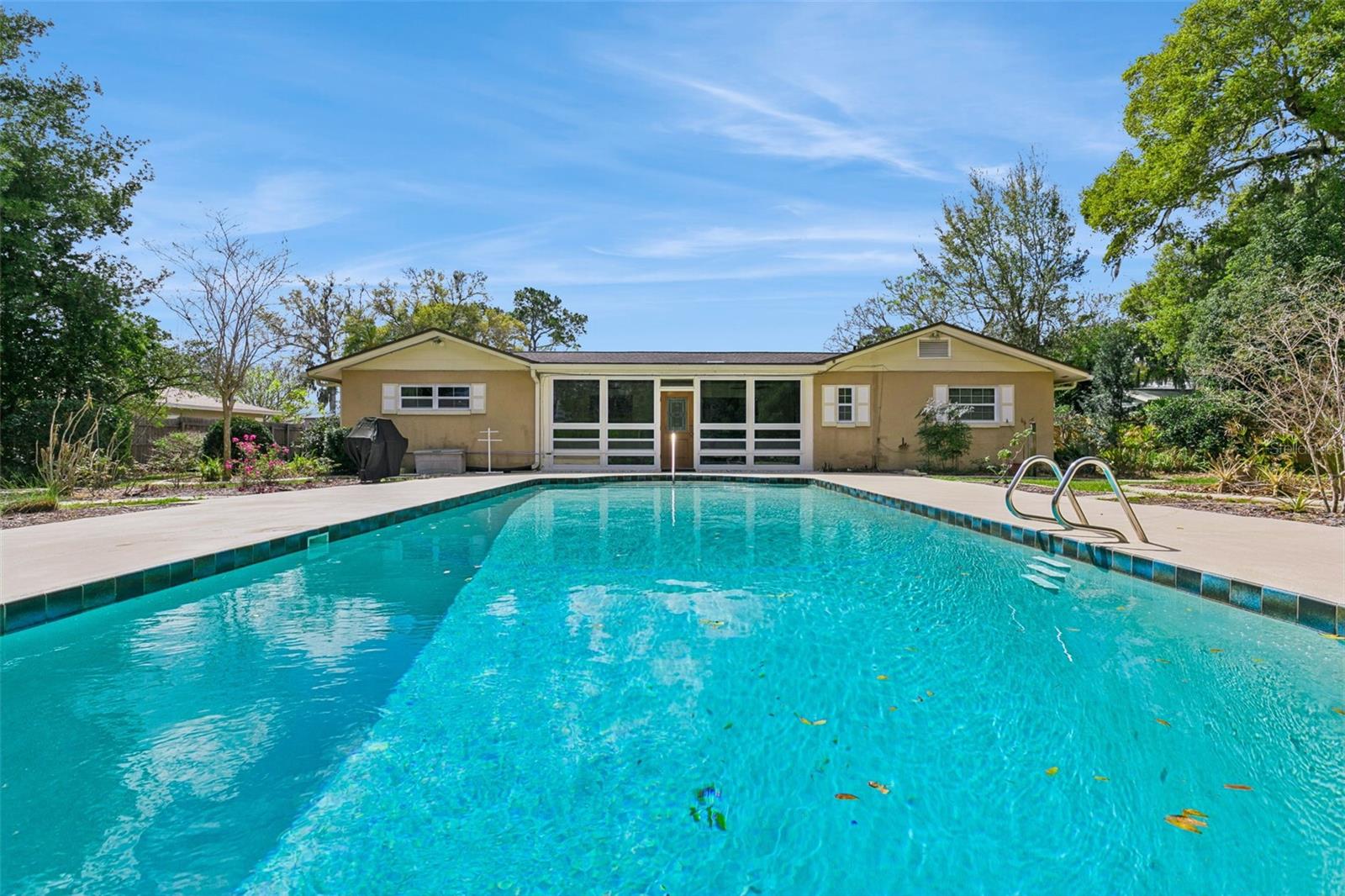 Image 33 of 50 For 113 Rose Briar Drive