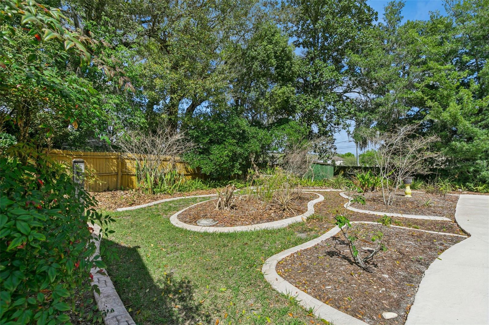 Image 39 of 50 For 113 Rose Briar Drive