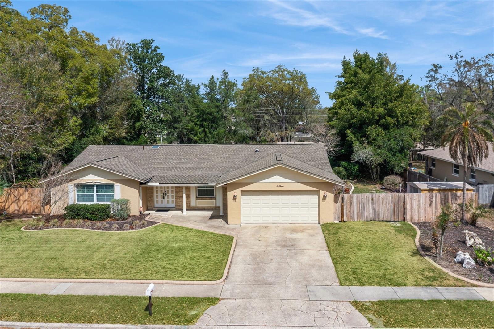 Image 42 of 50 For 113 Rose Briar Drive