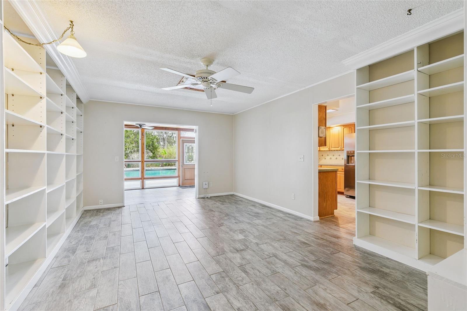 Image 8 of 50 For 113 Rose Briar Drive