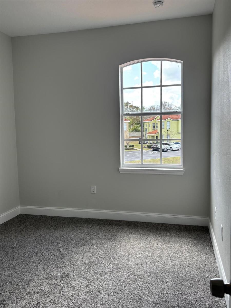 Image 16 of 21 For 427 Madison Circle