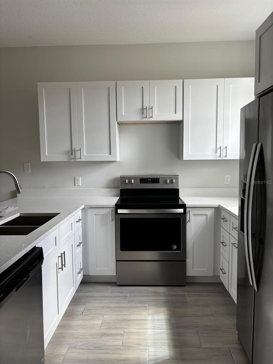 Image 6 of 21 For 427 Madison Circle