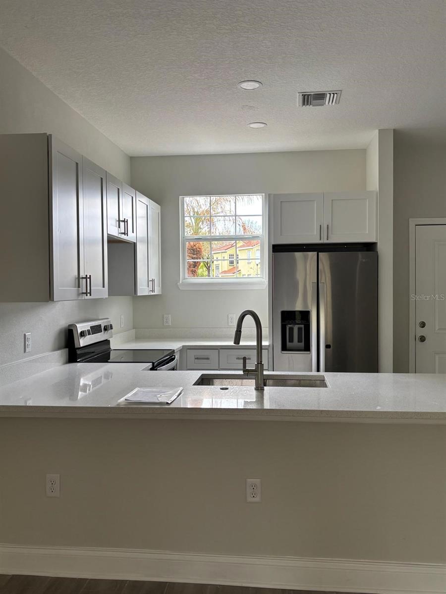 Image 7 of 21 For 427 Madison Circle