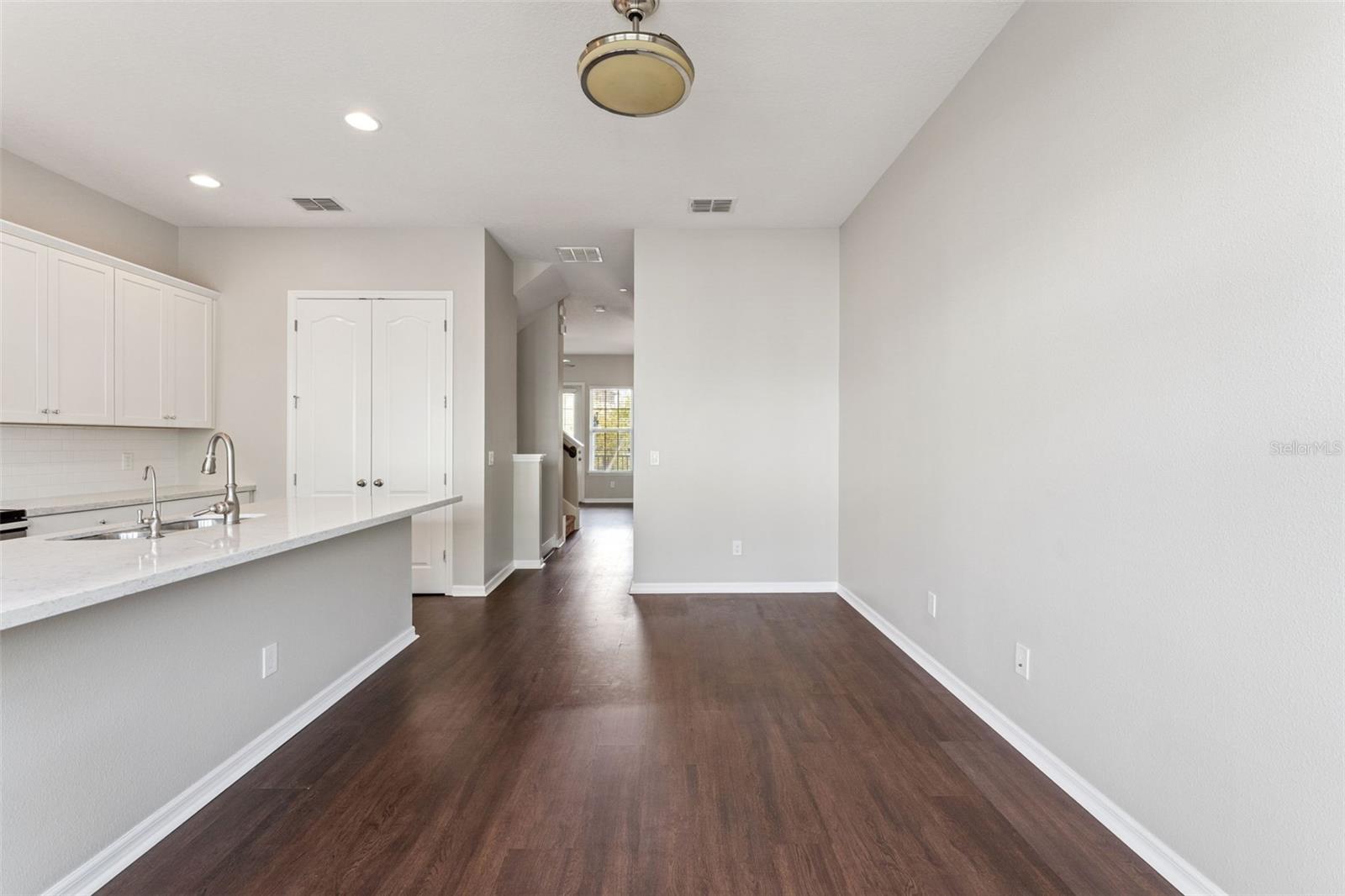 Image 13 of 51 For 101 Boardwalk Avenue