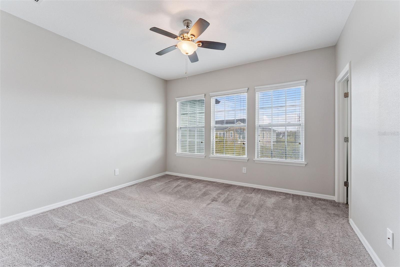 Image 15 of 51 For 101 Boardwalk Avenue