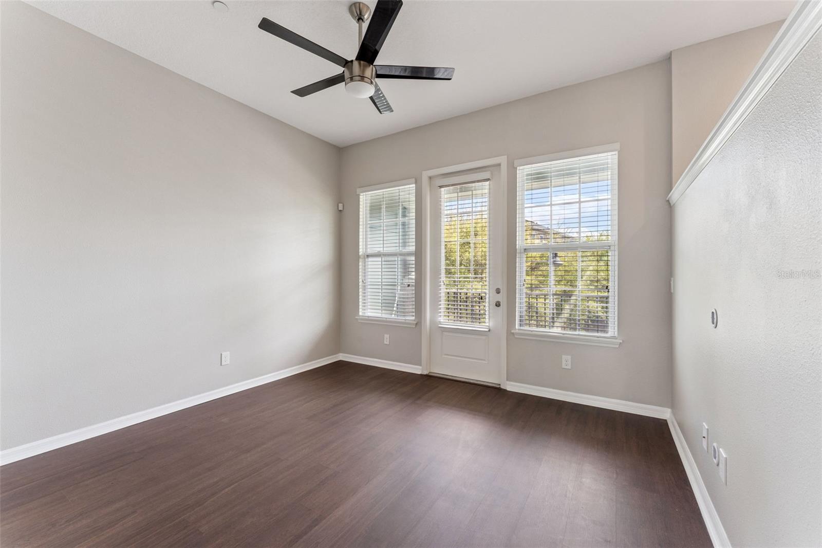 Image 7 of 51 For 101 Boardwalk Avenue