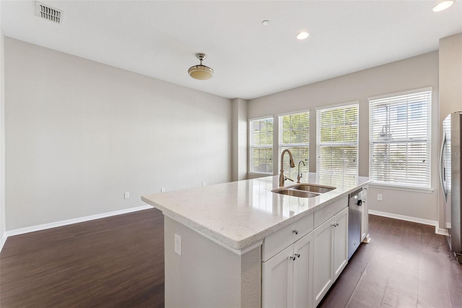 Image 9 of 51 For 101 Boardwalk Avenue