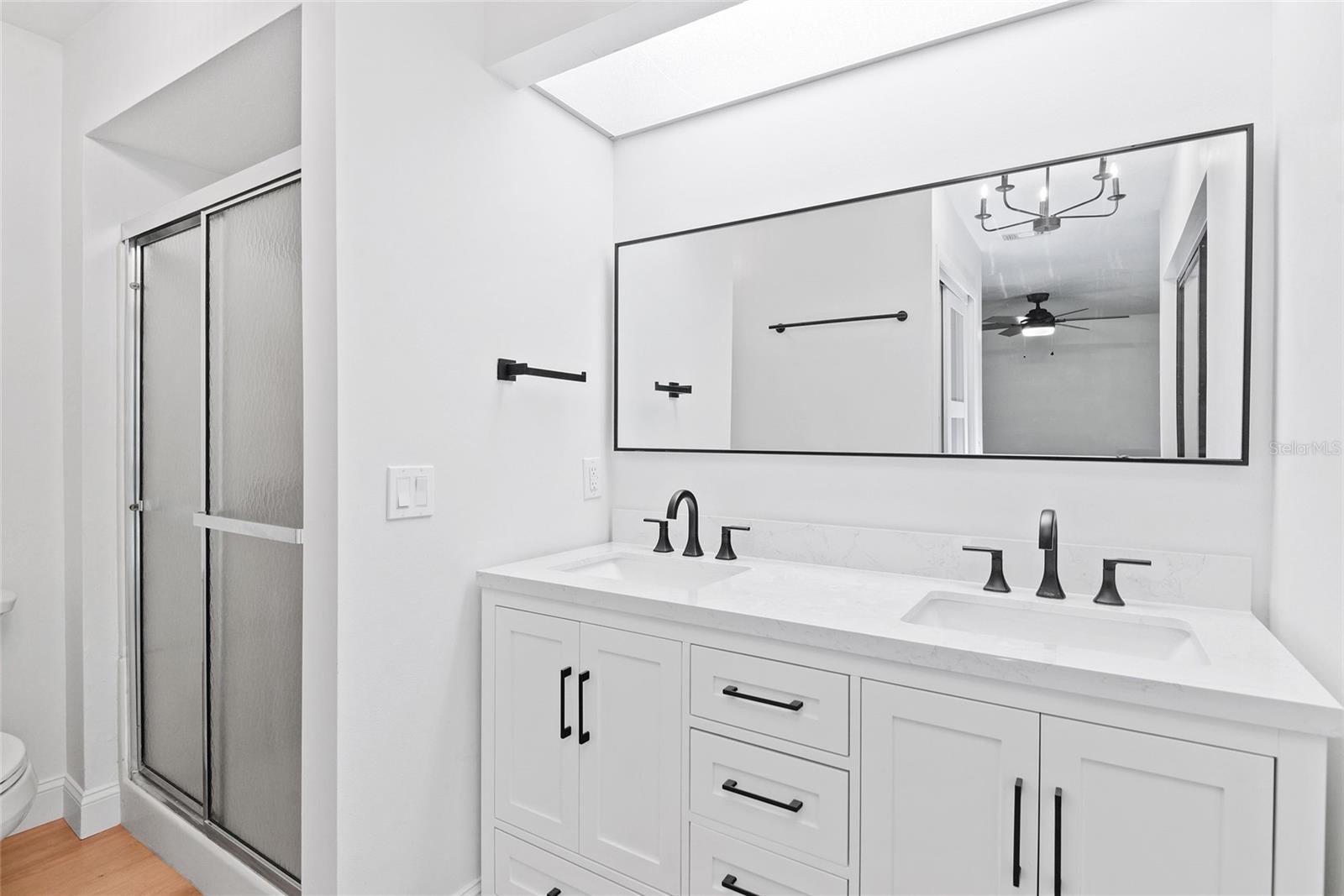 Image 22 of 35 For 1933 Saint Andrews Place 1933