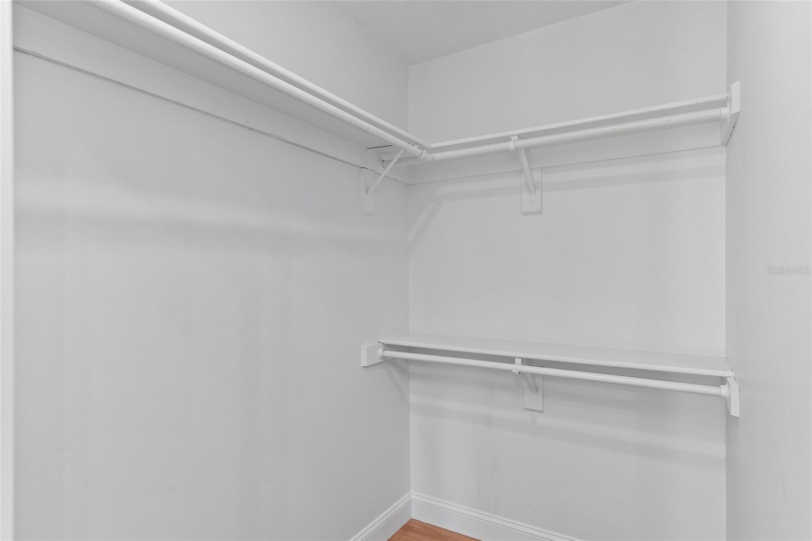 Image 24 of 35 For 1933 Saint Andrews Place 1933