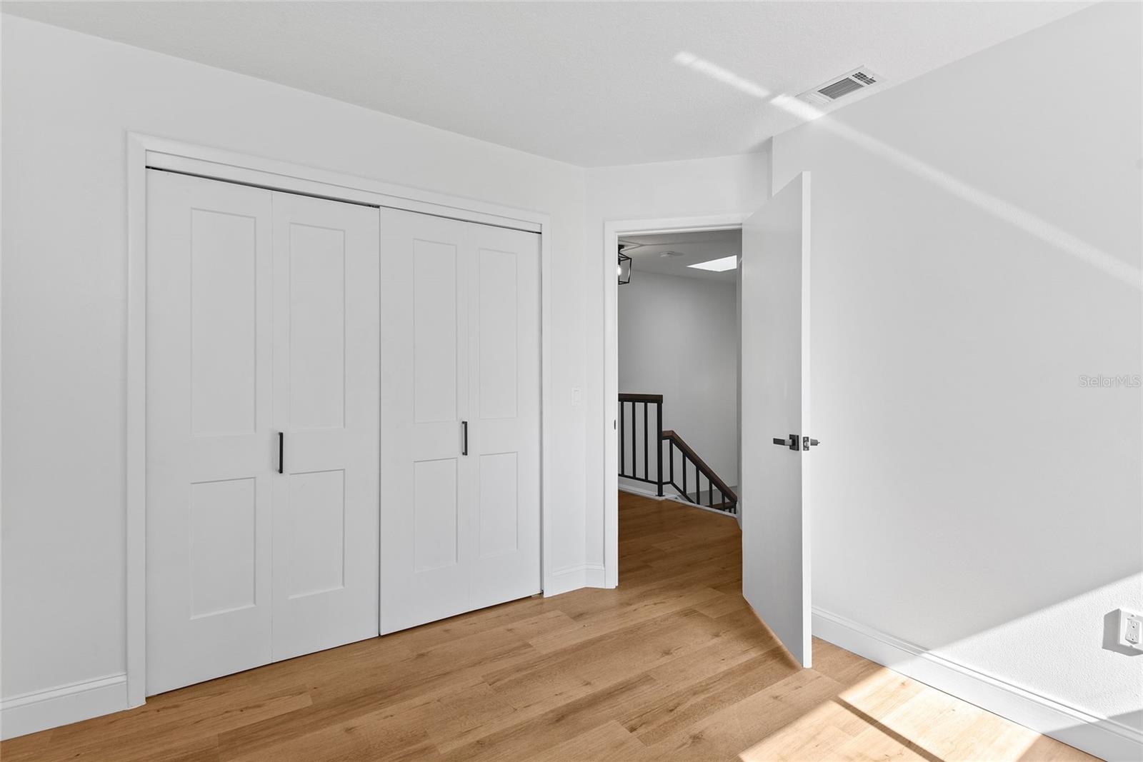 Image 28 of 35 For 1933 Saint Andrews Place 1933