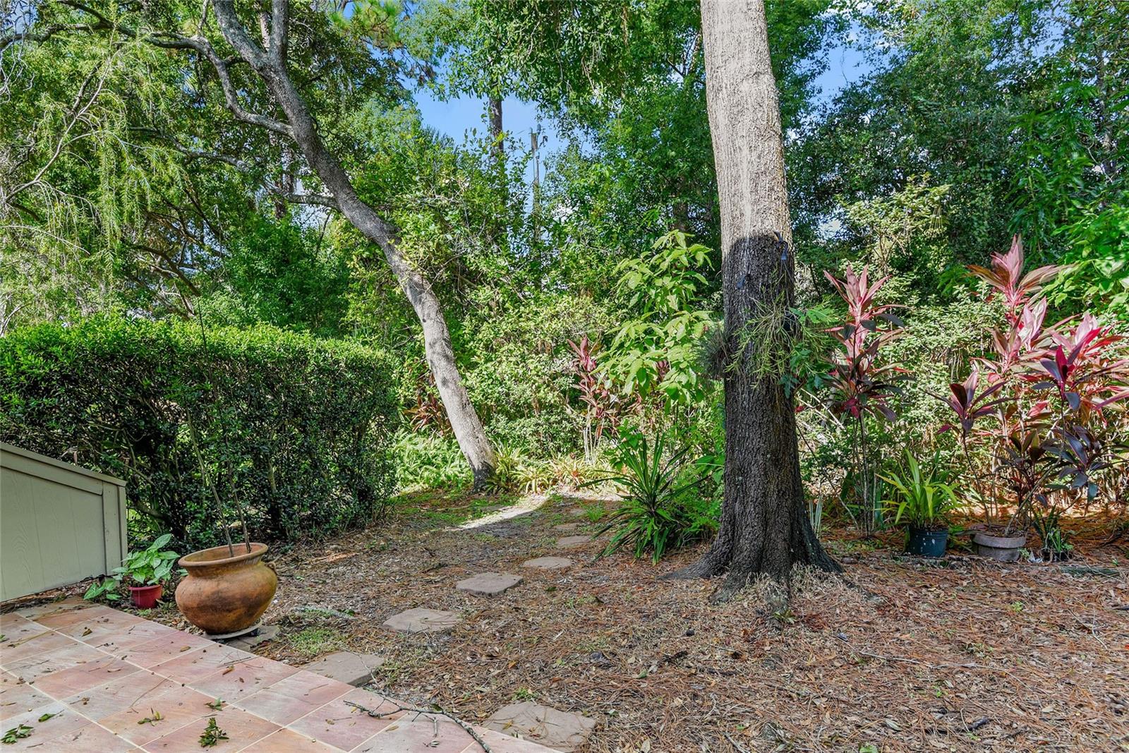 Image 32 of 35 For 1933 Saint Andrews Place 1933