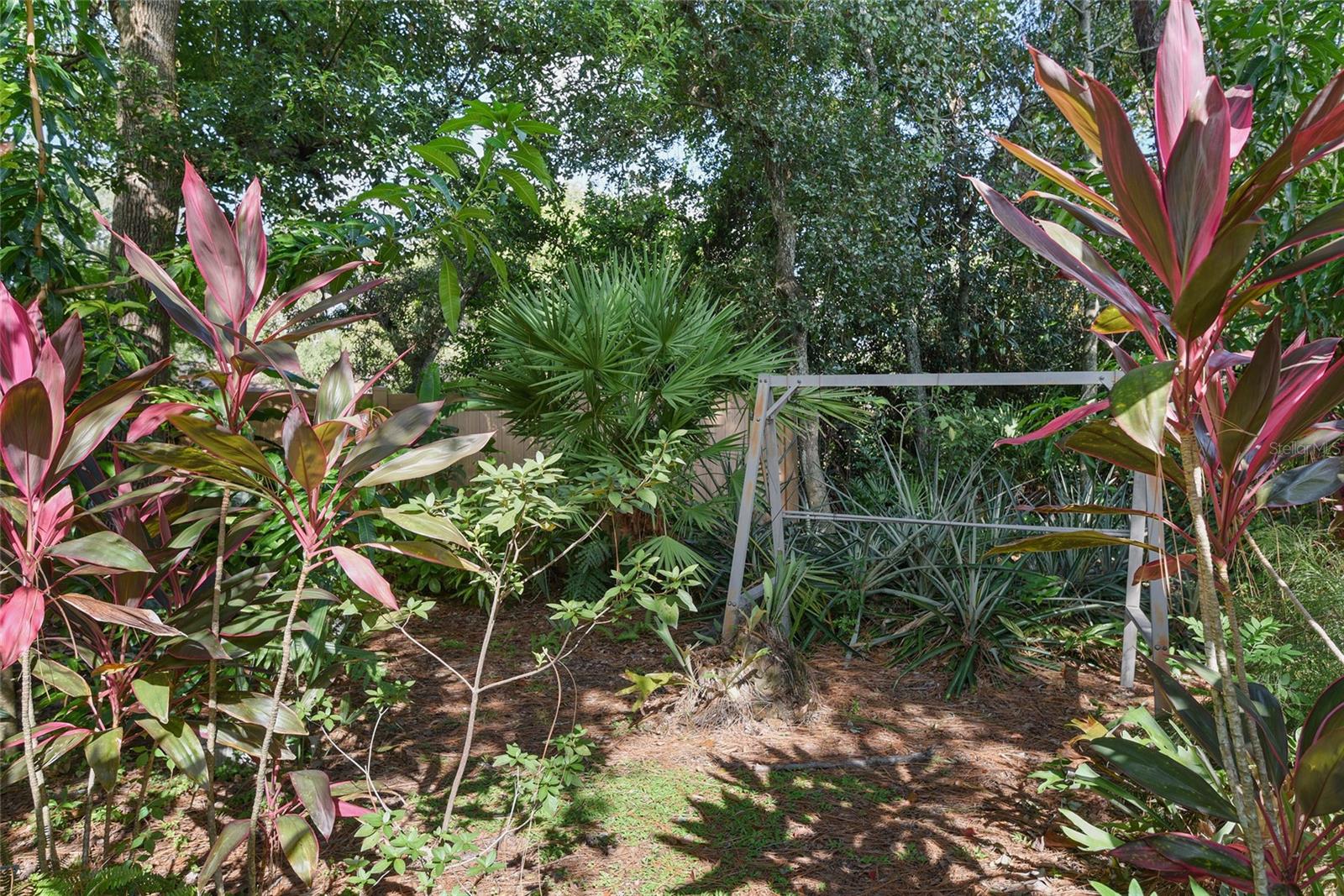 Image 33 of 35 For 1933 Saint Andrews Place 1933