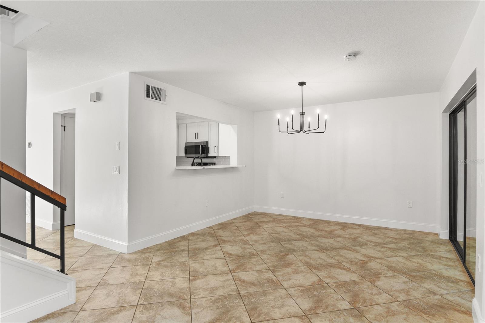 Image 8 of 35 For 1933 Saint Andrews Place 1933