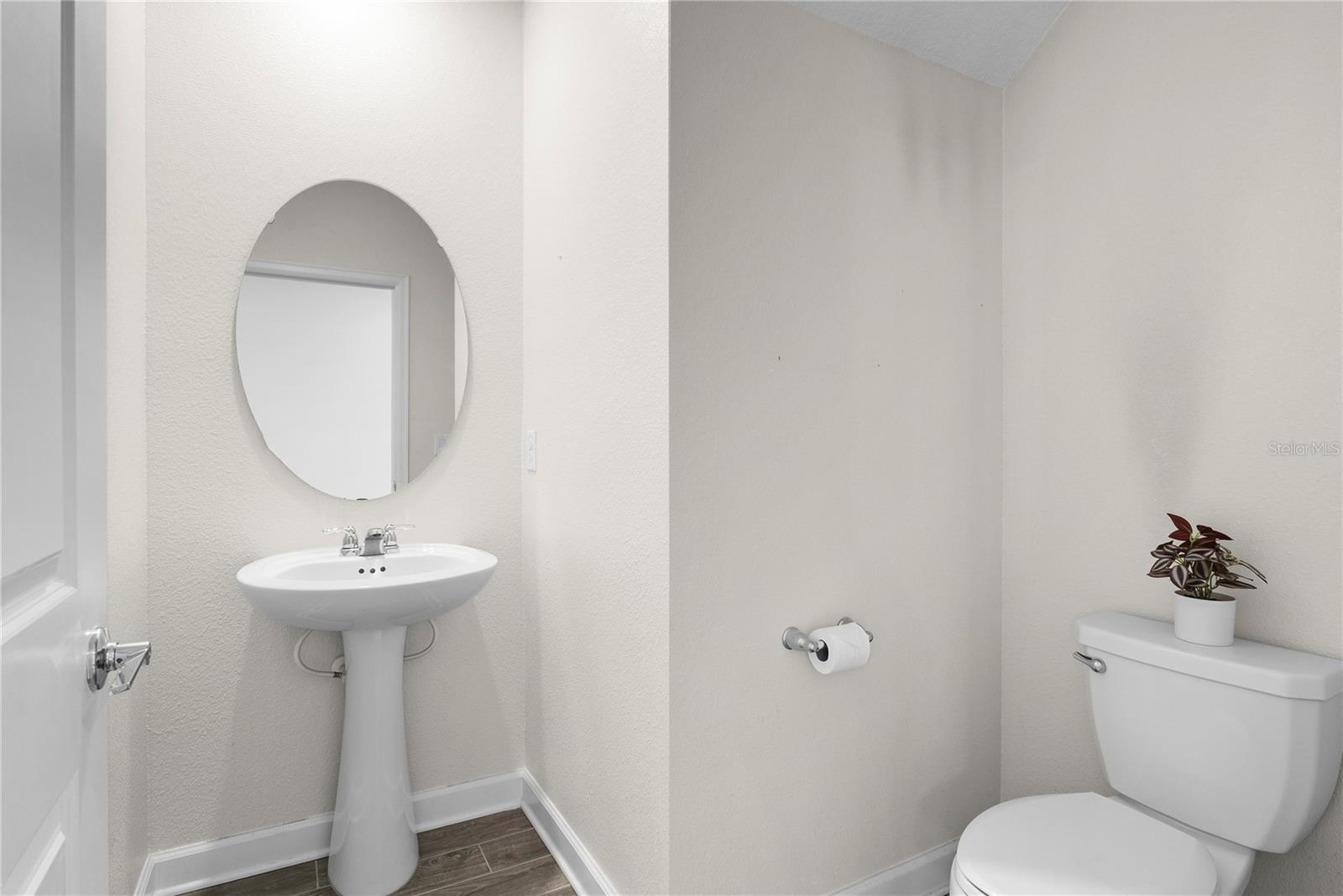 Image 5 of 24 For 144 Taft Drive