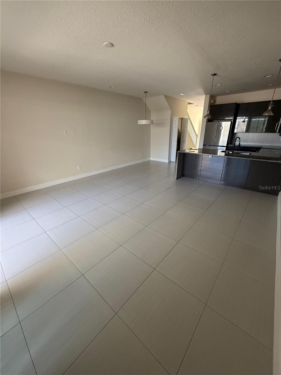 Image 4 of 18 For 17505 Placidity Avenue