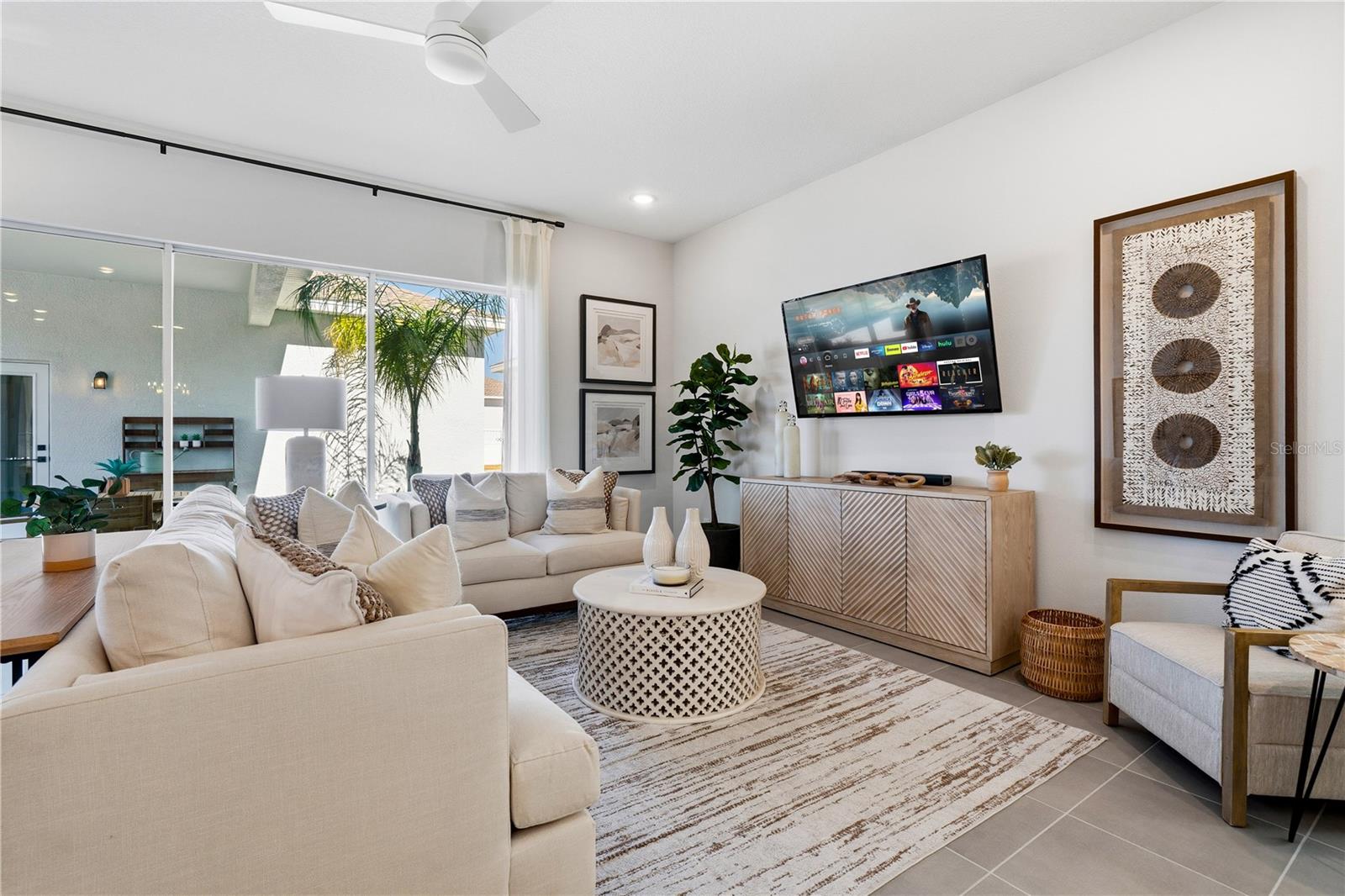 Image 14 of 67 For 15197 Blue Peacock Lane