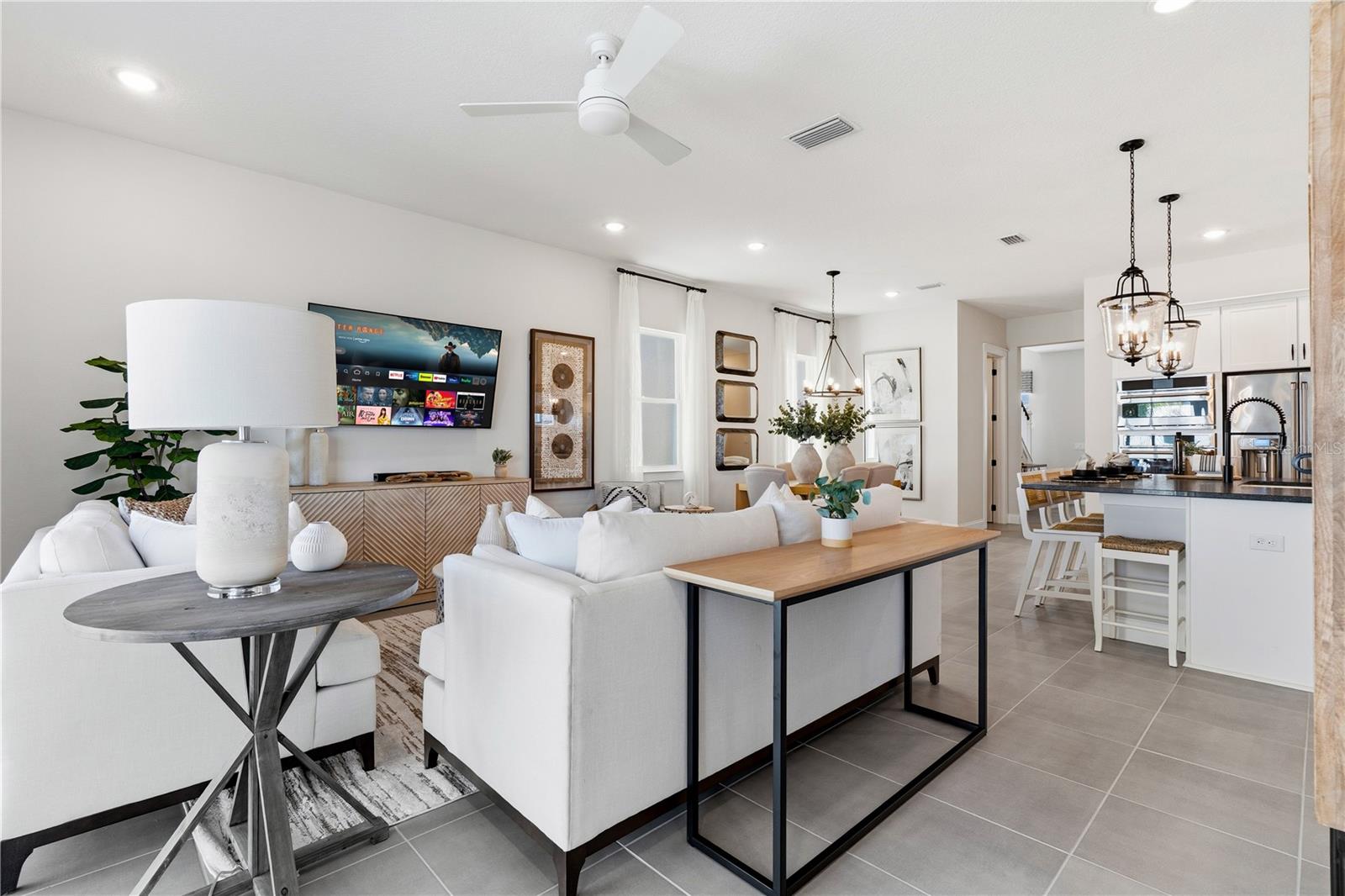 Image 18 of 67 For 15197 Blue Peacock Lane