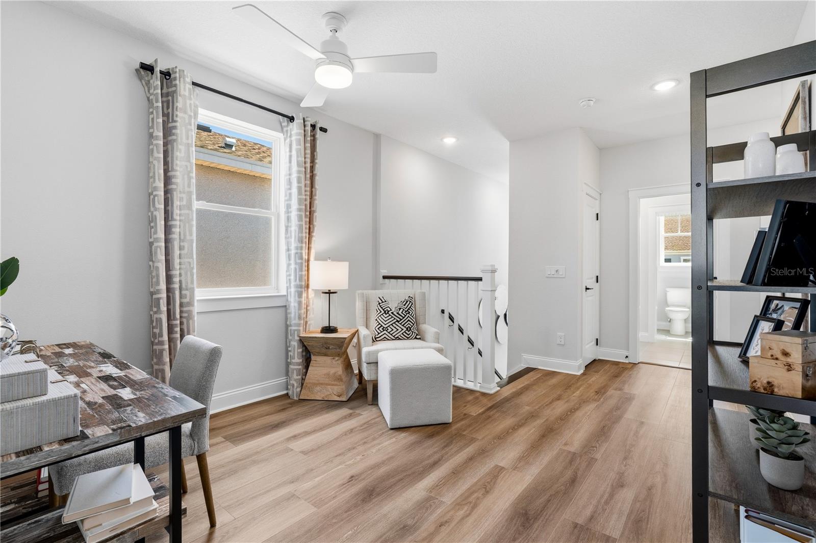 Image 26 of 67 For 15197 Blue Peacock Lane