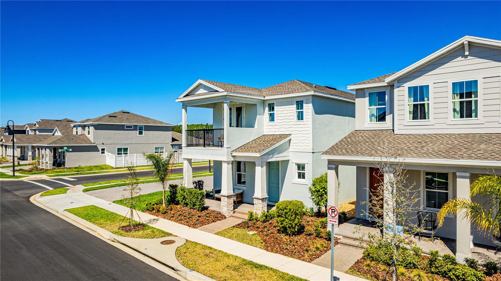 Image 35 of 67 For 15197 Blue Peacock Lane