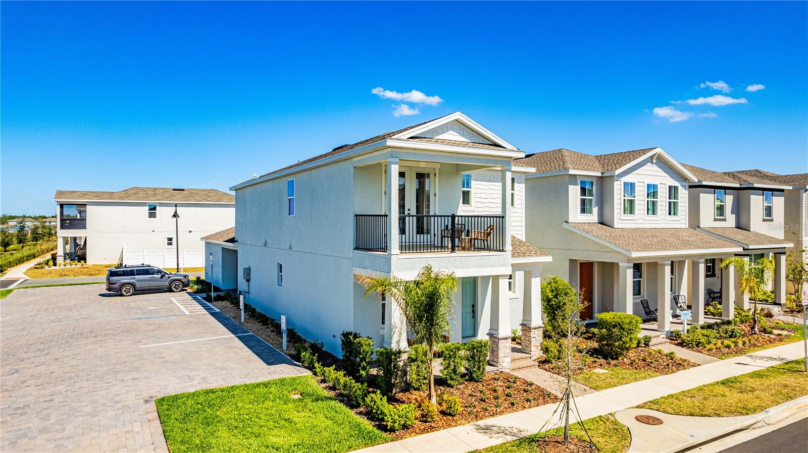 Image 37 of 67 For 15197 Blue Peacock Lane