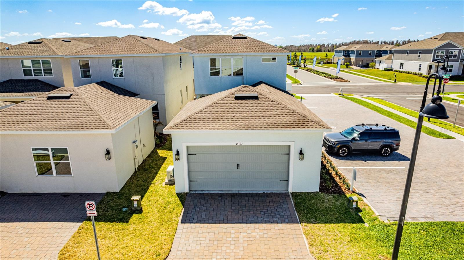 Image 41 of 67 For 15197 Blue Peacock Lane