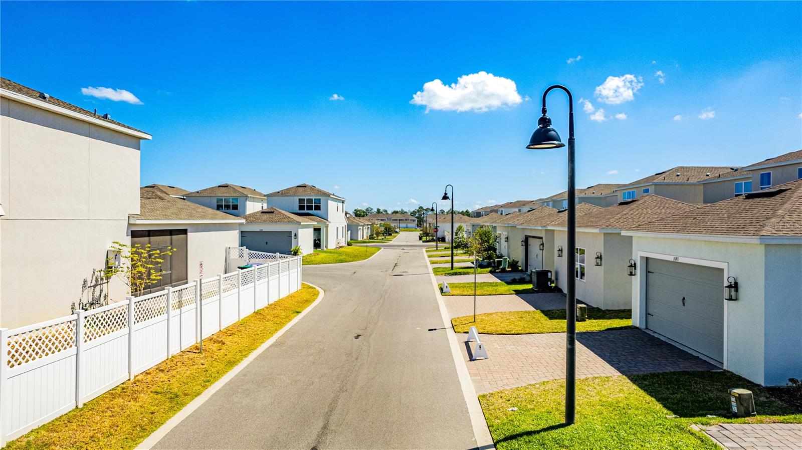 Image 43 of 67 For 15197 Blue Peacock Lane