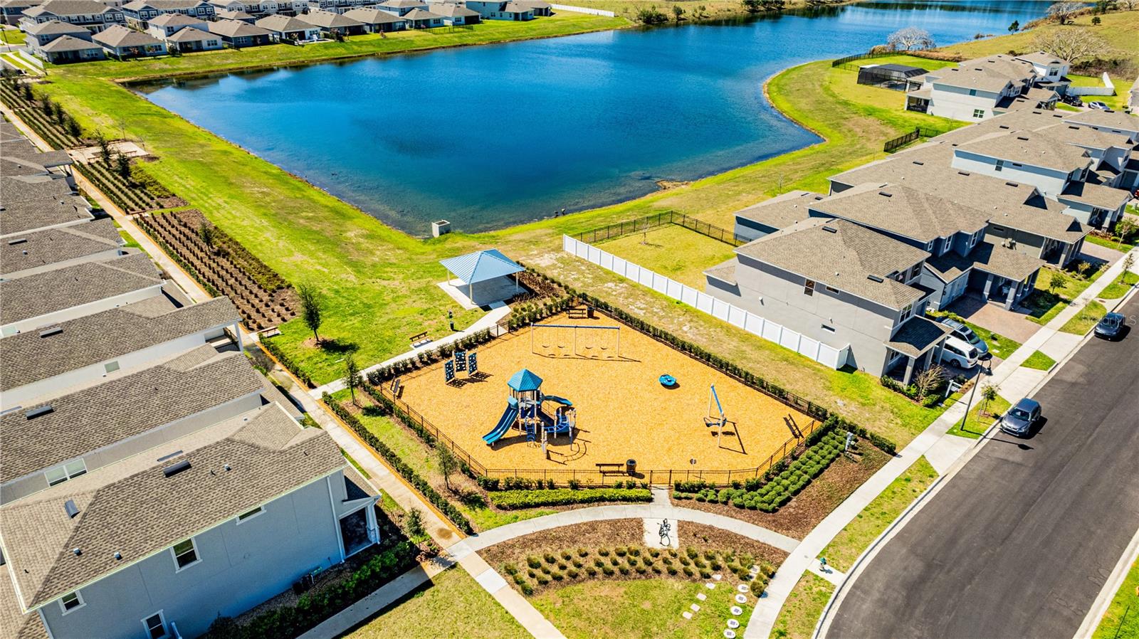 Image 50 of 67 For 15197 Blue Peacock Lane