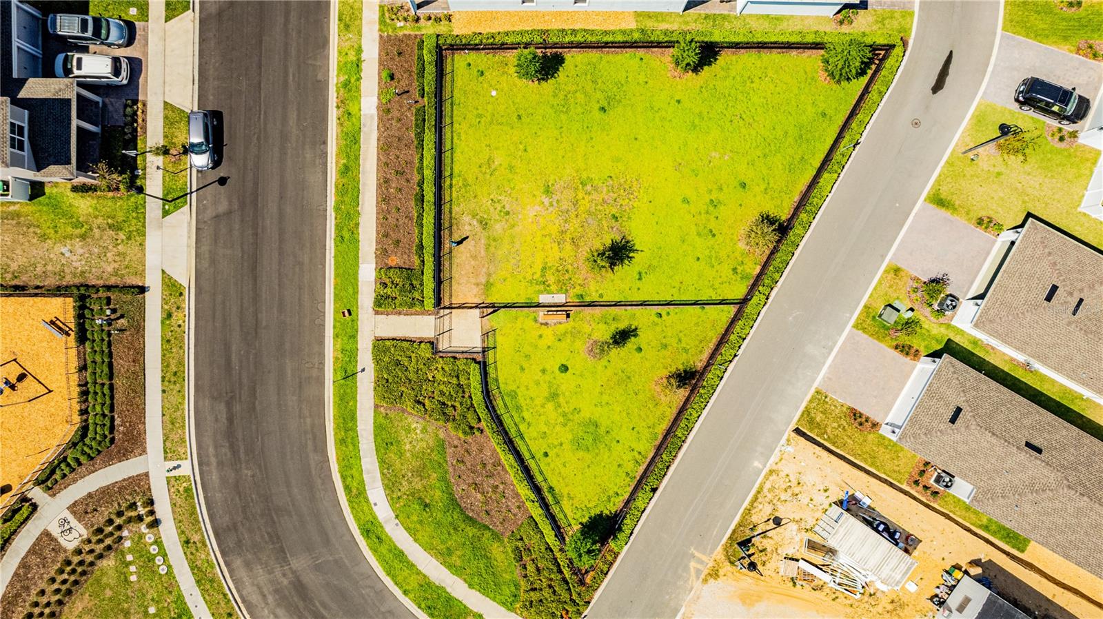 Image 52 of 67 For 15197 Blue Peacock Lane