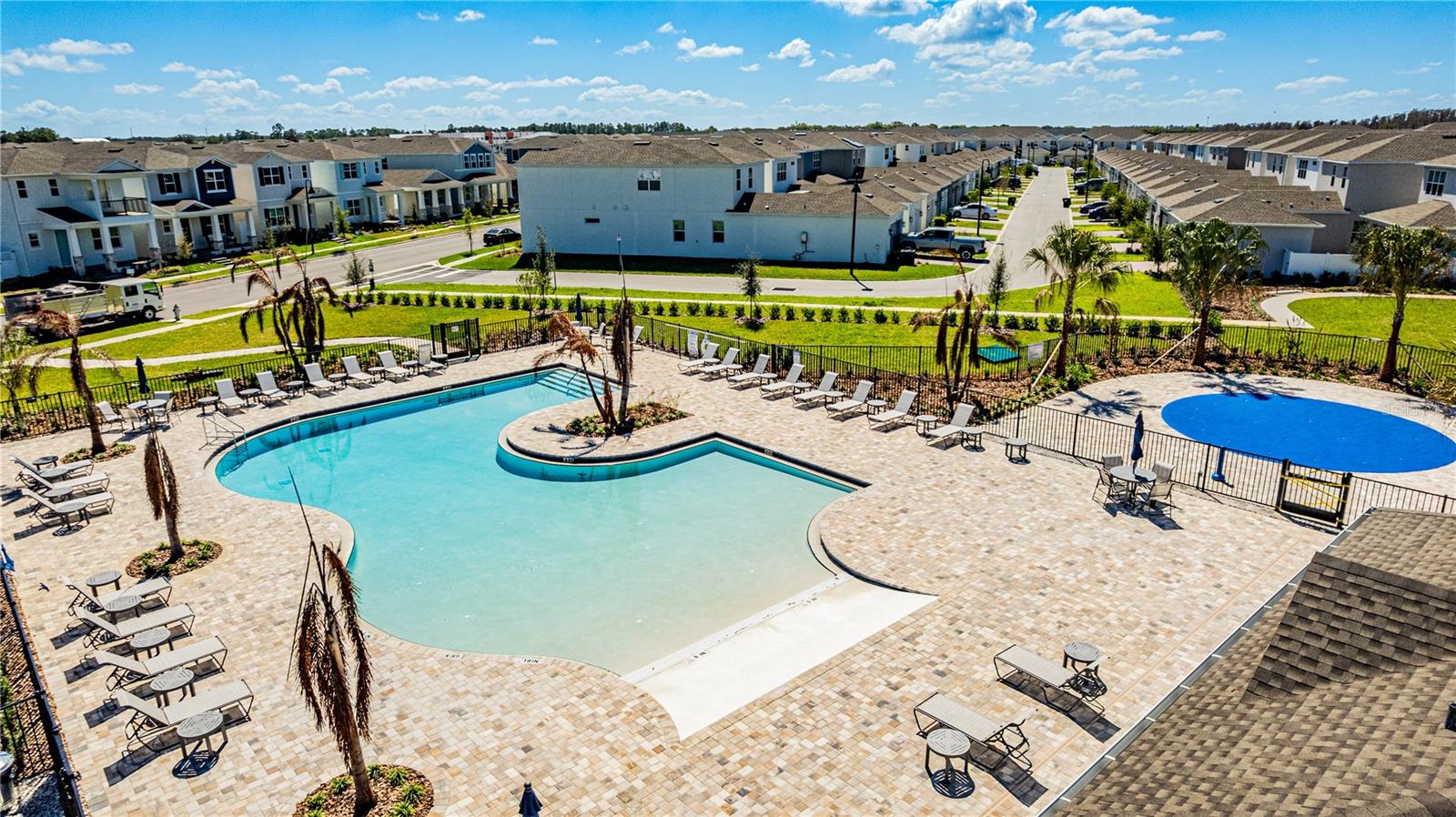 Image 56 of 67 For 15197 Blue Peacock Lane