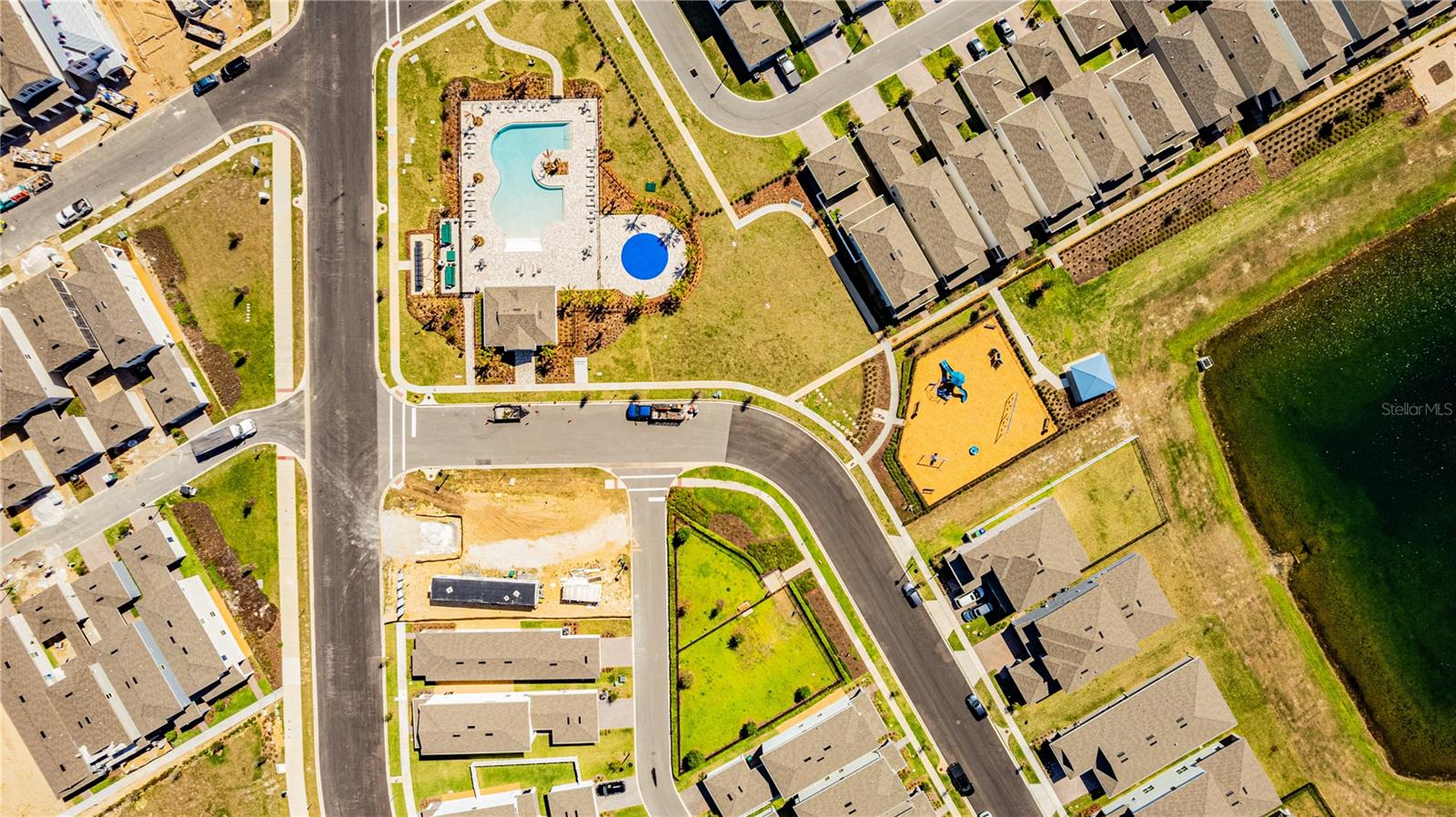 Image 57 of 67 For 15197 Blue Peacock Lane