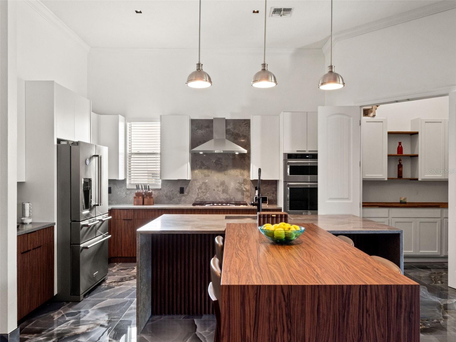 Image 13 of 43 For 9225 Hanging Vine Court