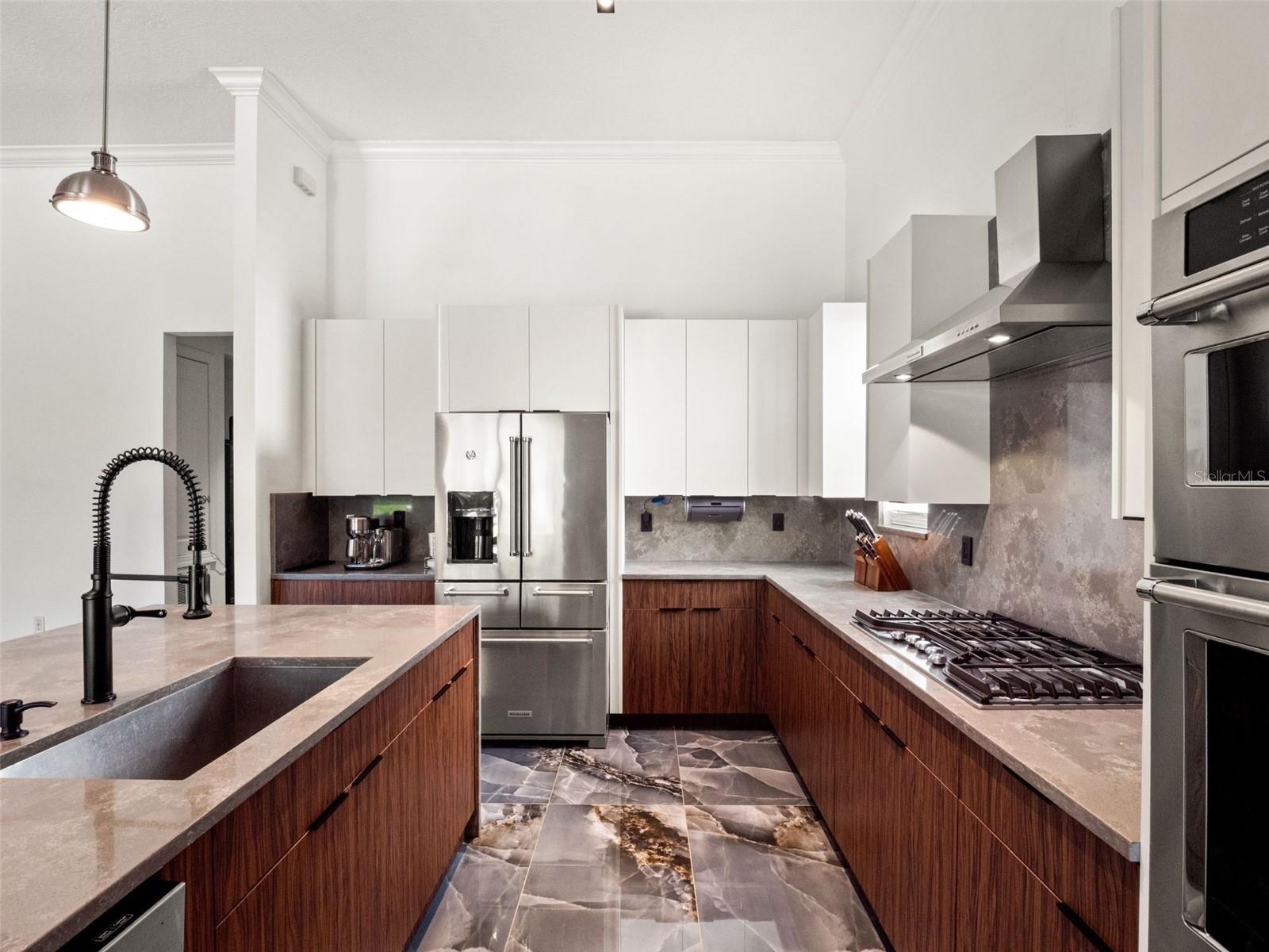 Image 14 of 43 For 9225 Hanging Vine Court