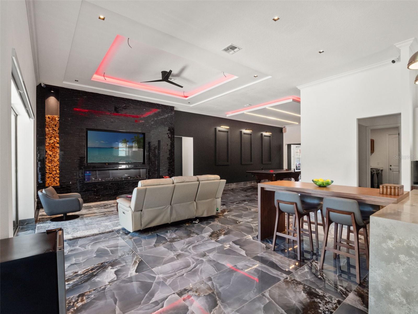 Image 17 of 43 For 9225 Hanging Vine Court